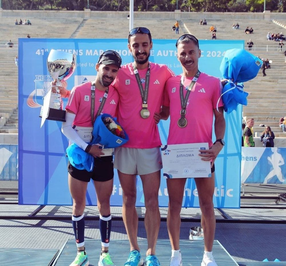 Οι συγκλονιστικές εικόνες που περιγράφουν πλήρως τον 41ο ΑΜΑ-pics runbeat.gr